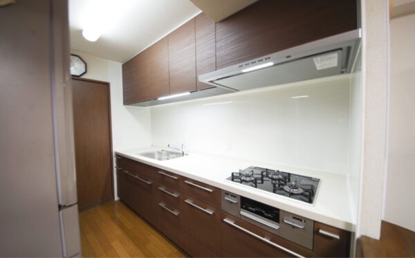 大型サイズのキッチンをお取替え